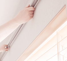 CURTAIN RODS FIXING