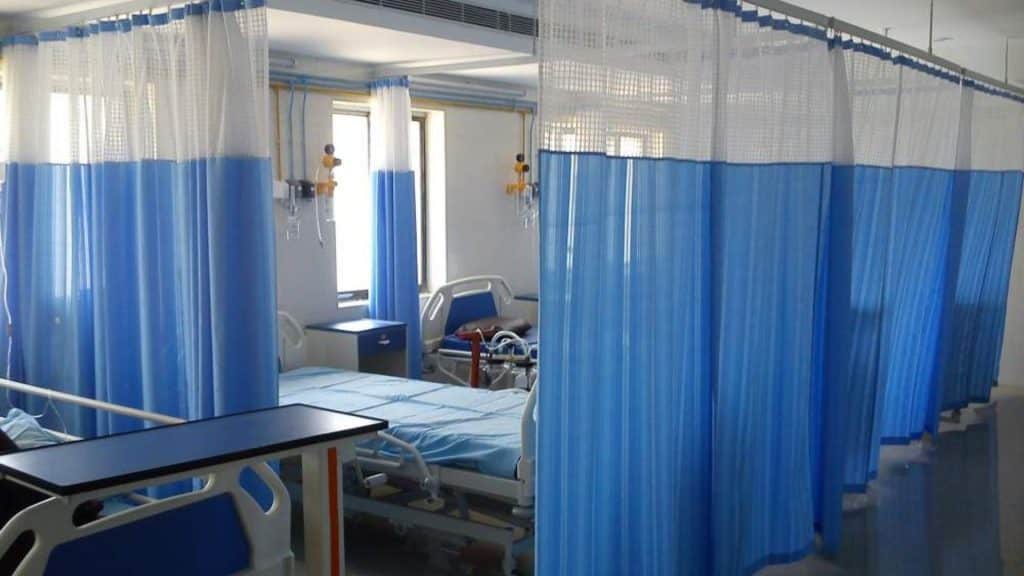 Clеan and Safе: Bеst Practicеs for Hospital Curtains Maintеnancе