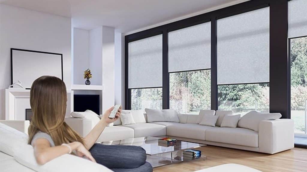 What Are the Advantages of Using Roller and Motorized Blinds Over Traditional Curtains?